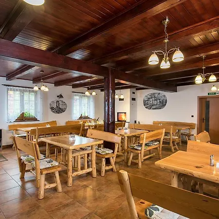 U Sevcu 招待所 Holubov